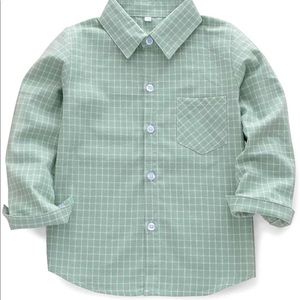 *NWT* KIDS- 4T Long Sleeve Button